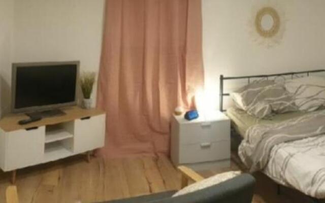 Studio 25m2 indépendant sous-sol