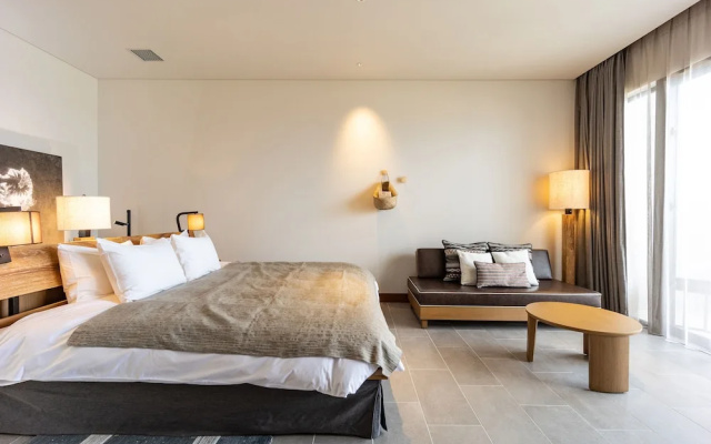 One Suite THE GRAND