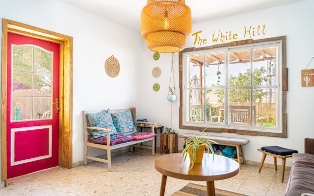 The White Hill Guest House - Hostel