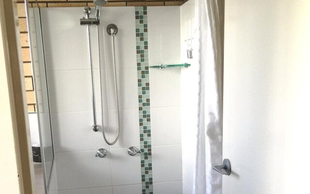 Bridge Street Motor Inn