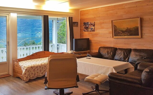 4 Person Holiday Home in HÃ¸yheimsvik