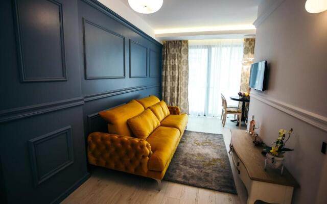 Briana Luxury Studio