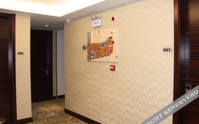 Rich Hotel