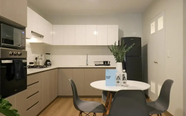 w Majestic 2BR w Balcony in Miraflores