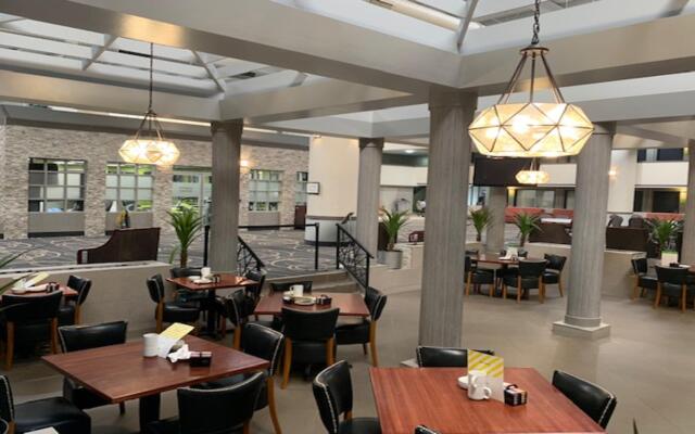 Holiday Inn Chicago North Shore by IHG