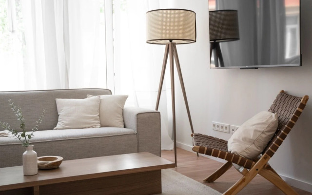 Stockholm Style Designer 1BR Close to DT