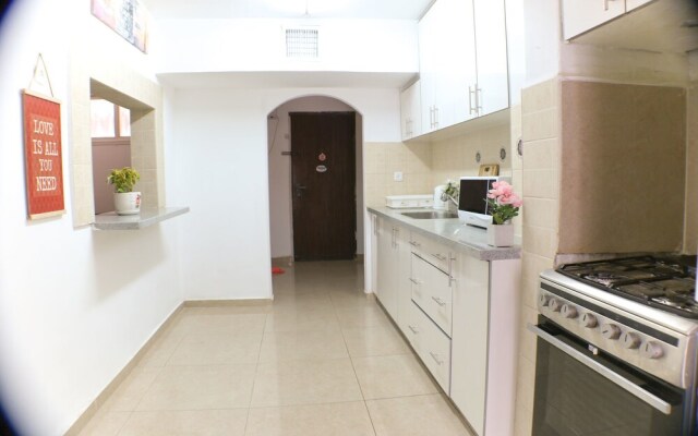 Beautiful Ground Floor Apt. Near Red Sea