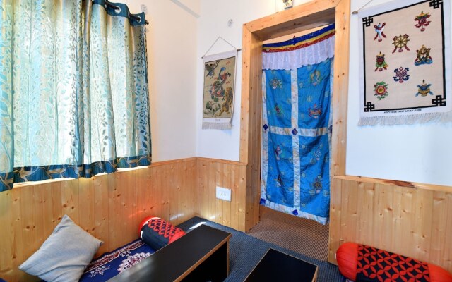 OYO 13350 Home Hill View Naggar Road