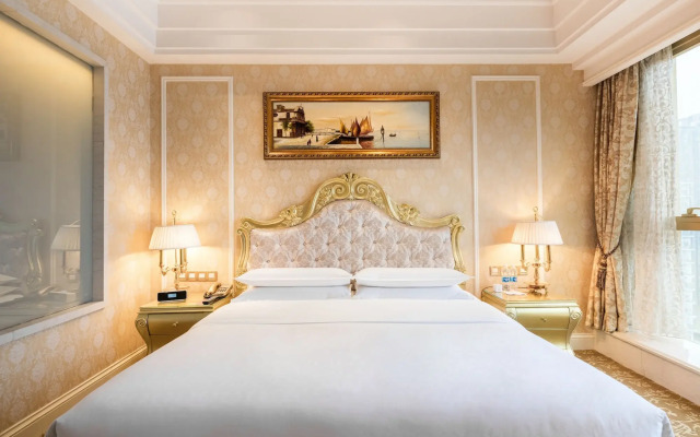 Sheraton Chongqing Hotel