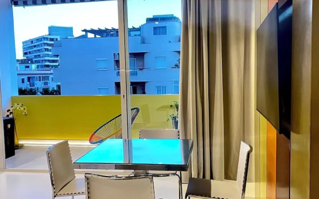 LaHola Glam Suites