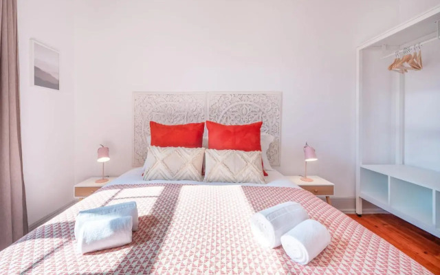 Vita Portucale ! Deluxe 3 Br Apartment in Arroios