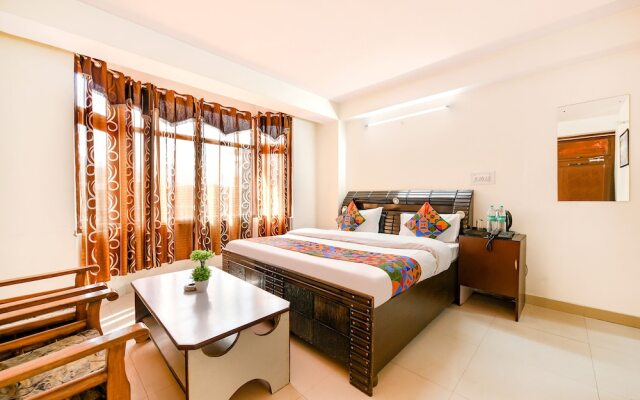 Fabhotel Ginger Grass