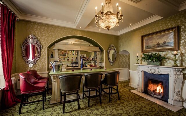 Step House Hotel