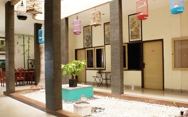 RedDoorz near Balai Kota Surabaya