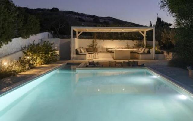 Villa Alkyoni · Beautiful 8-Person Family Villa with Great Views