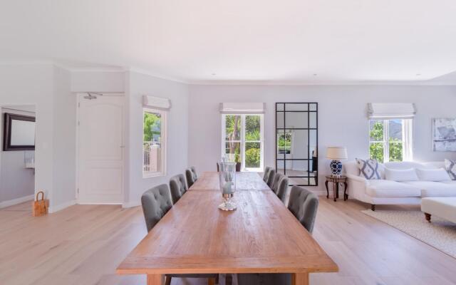 Sublime Five bed Property in Glorious Setting
