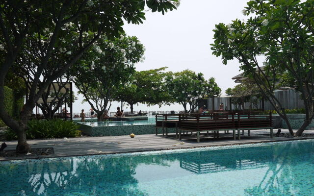 Baan Sanpleum Beachfront Condominium