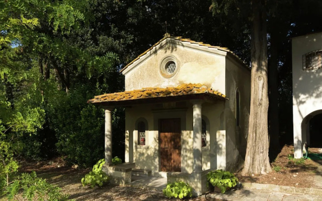Charming Villa With Pool in Florence