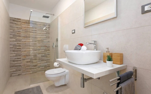 Charming 6-bed Villa in Vižinada