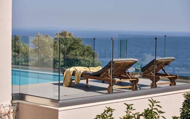 Thea lux natur villa