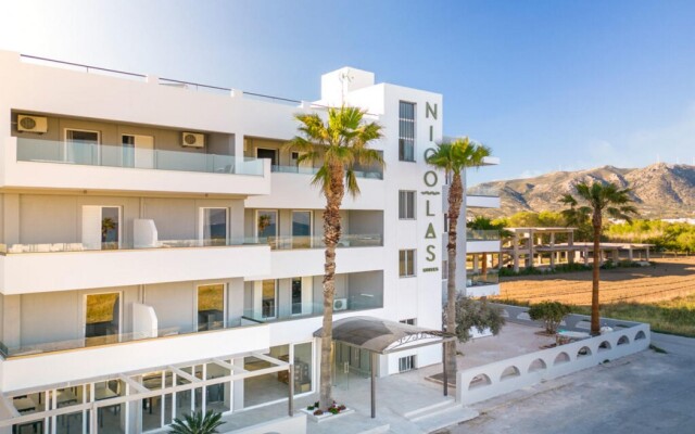 Nicolas Grand Suites - Adults Only