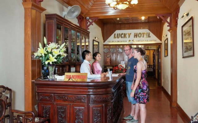 Lucky Hotel