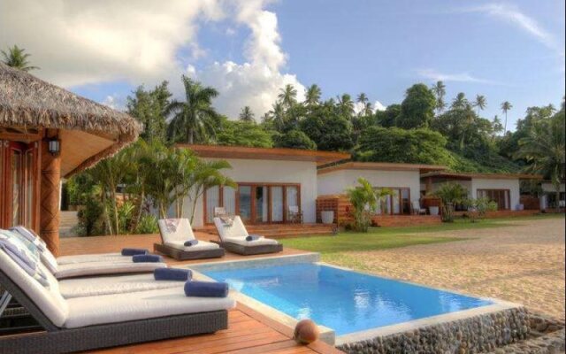 Tides Reach Resort