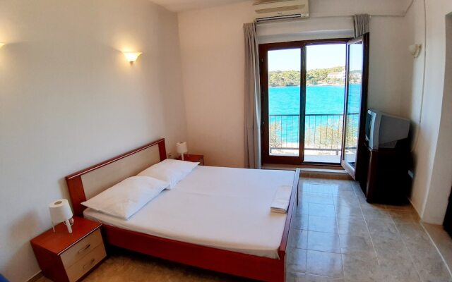 Sea Turtle Apartments