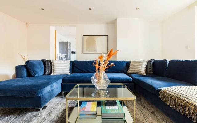 The Clapham - Captivating 2bdr With Garden Parking