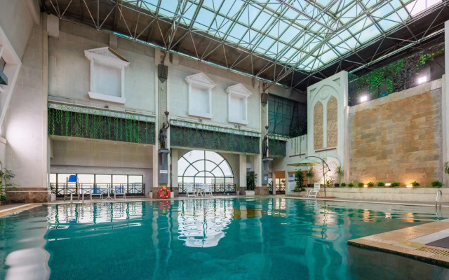Grand Noble Hotel