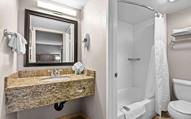 Best Western Los Alamitos Inn & Suites