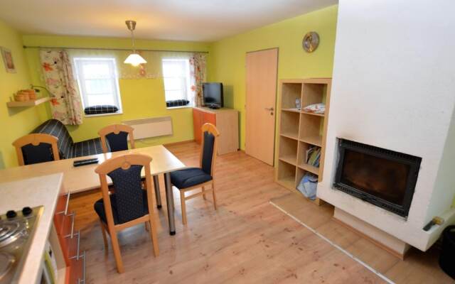 Comfy Holiday Home near Forest in Medenec