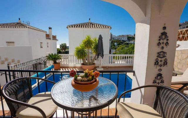 Marina Bella 1F Menyber