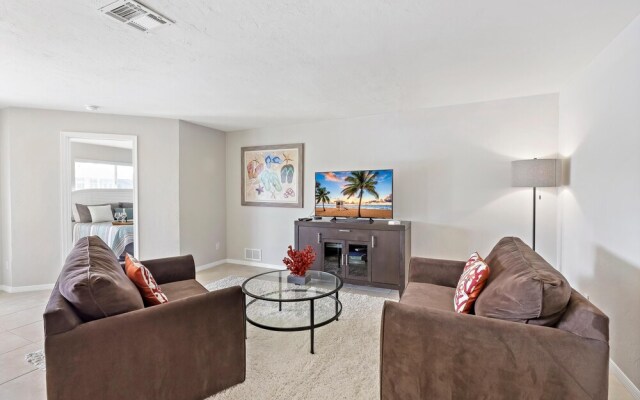 Waterfront Home With Pool and Western Exposure