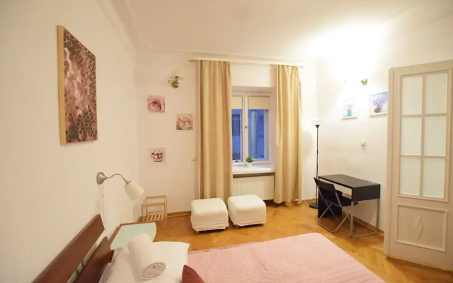 Elegant Apartment Universitas