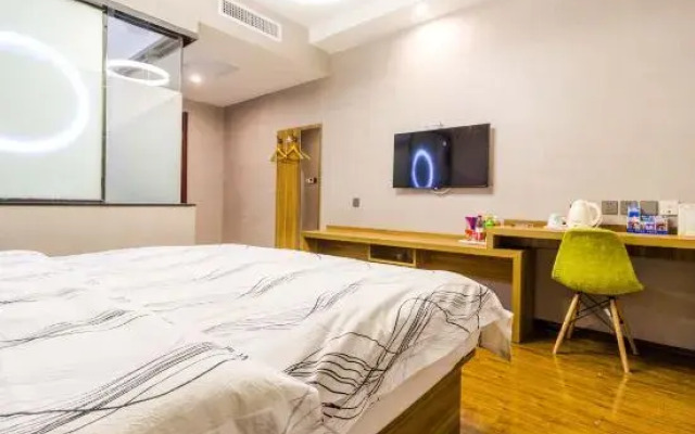 Roman Hotel Baiyangdian