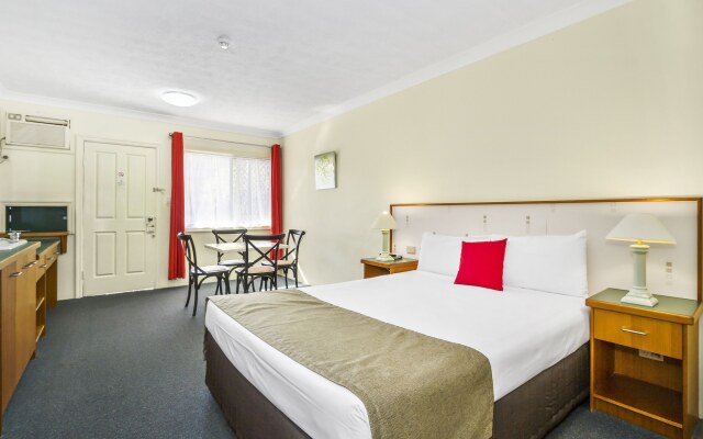 Bayswater Tweed Motel