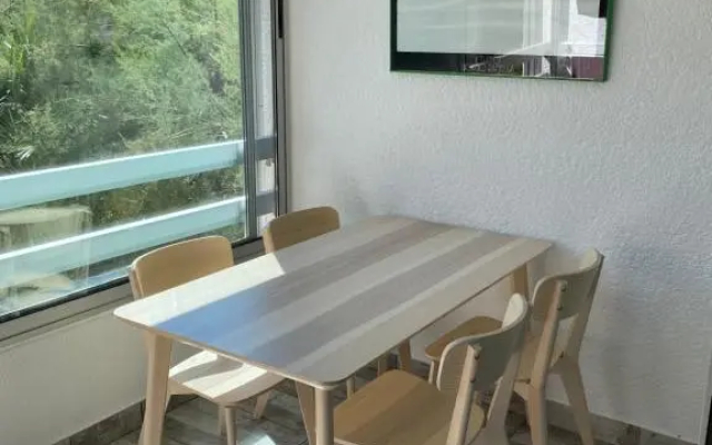 Spacieux studio sur le port de hyeres