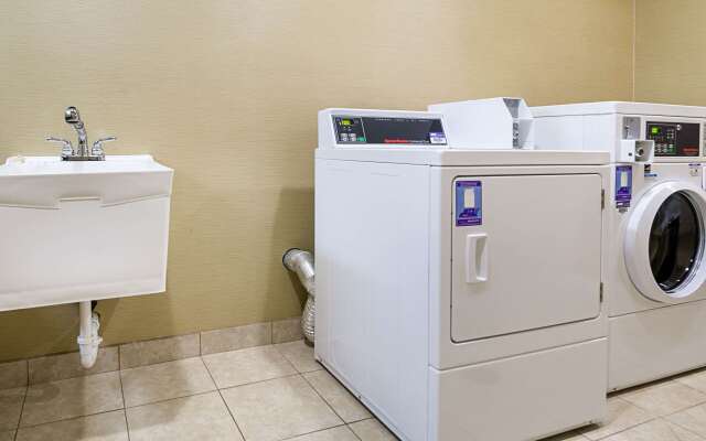 Comfort Inn & Suites Hutchinson