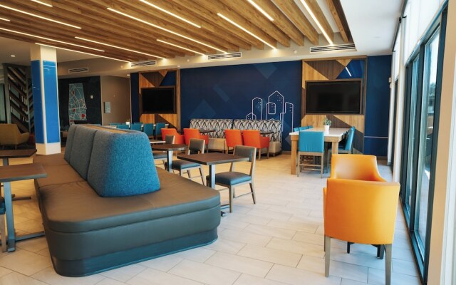 Holiday Inn Express & Suites McCalla - Birmingham West by IHG