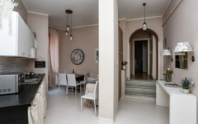 American Uni 2Br Lovely Apt