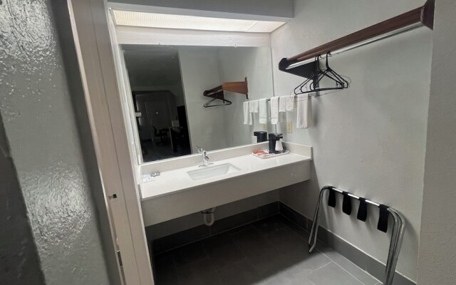 Regency Inn and Suites San Antonio