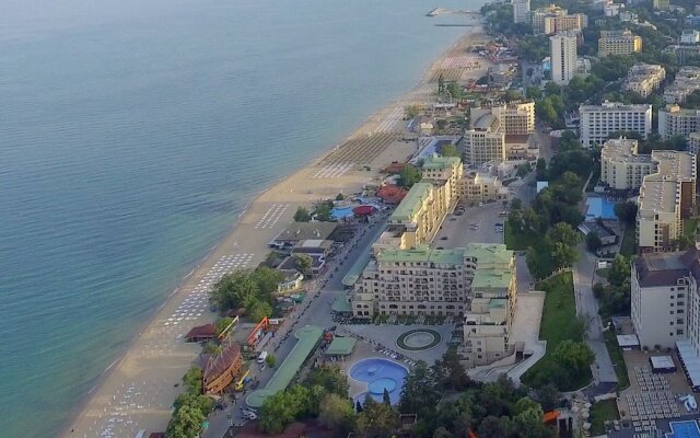 Sea View Rental Front Beach