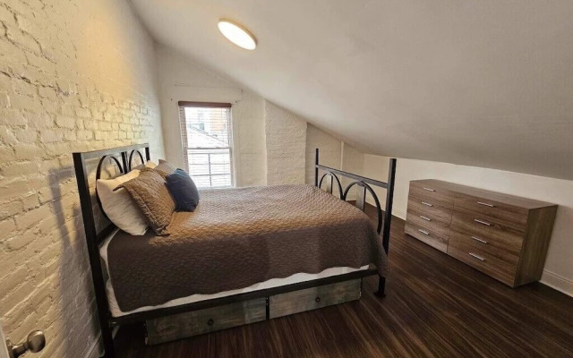 Heart of Mainstrasse Apt 4