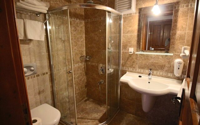 Saray Hotel