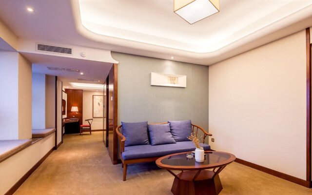 Lujia International Hotel