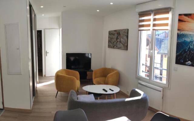 Joli appartement rénové avec terrasse