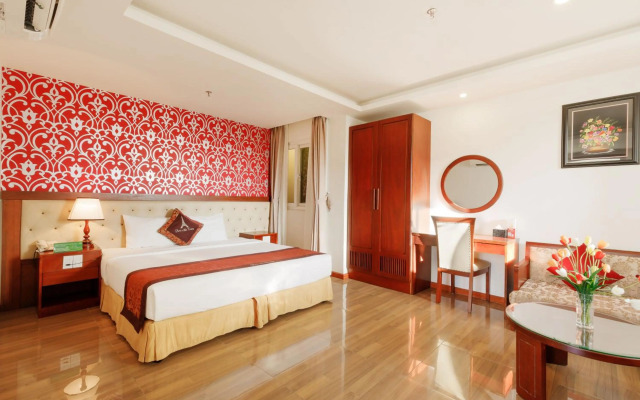 Paris Nha Trang Hotel & Apartment