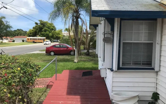 Beautiful Property in Hallandale Beach!!!