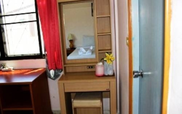 Full Moon Guesthouse